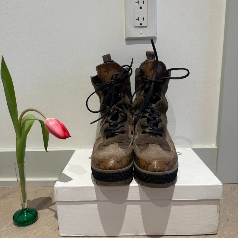 Lauréate leather biker boots